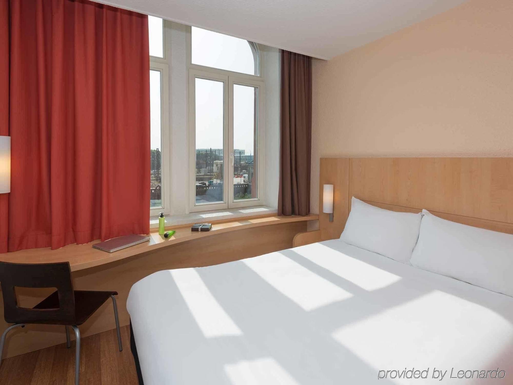Ibis Metz Centre Gare Hotel Exterior foto